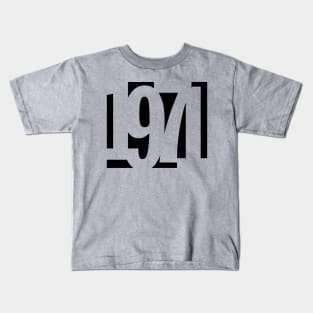 1971 Funky Overlapping Reverse Numbers for Light Backgrounds Kids T-Shirt